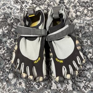 Vibram FiveFinger M1485 KSO Shoes Barefoot Black Gray Men's Sz 9-9.5 EU 42 Used